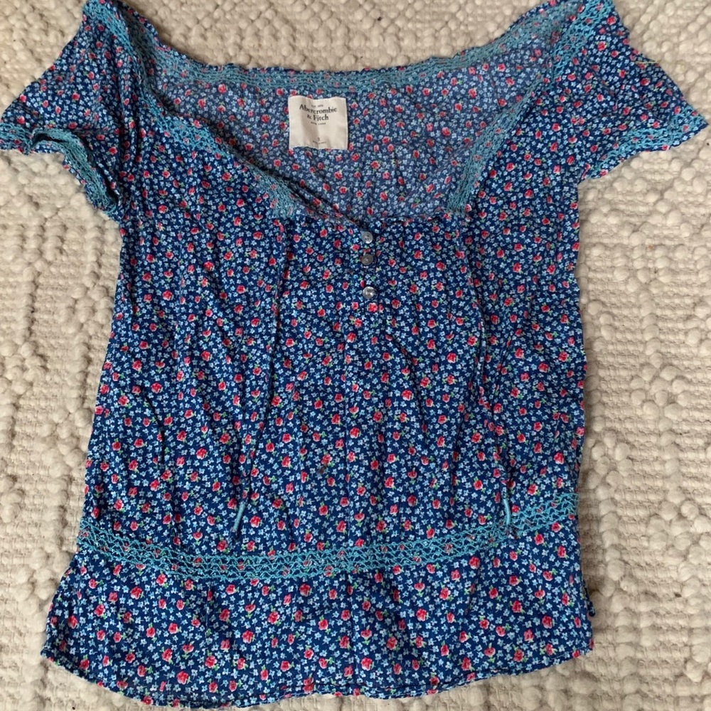 Abercrombie floral top